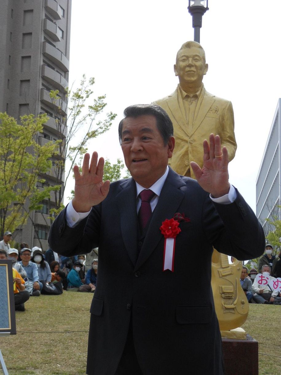 加山雄三 、87歳の誕生日にモニュメント除幕式、湘南・茅ケ崎市の名誉市民証贈呈式「幸せだなぁ!これだけは言わせてもらいます」：中日スポーツ・東京中日スポーツ