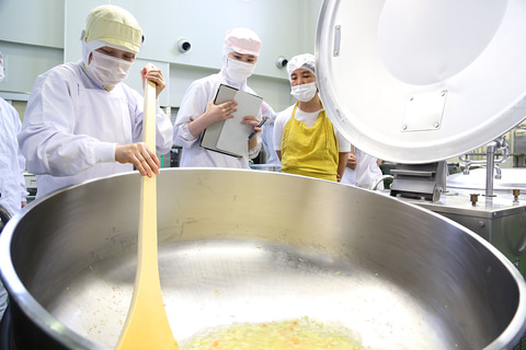 タサン志麻の夫の職業は無職？仕事と年齢や名前・身長などプロフィール！ - なるみや情報