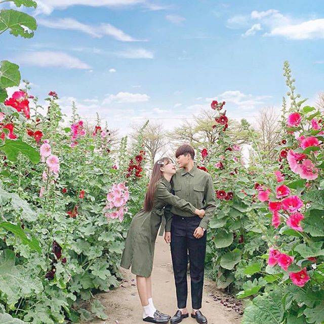 カップル写真」映えるポーズ12選。イラストで解説！「マイナビウーマン」