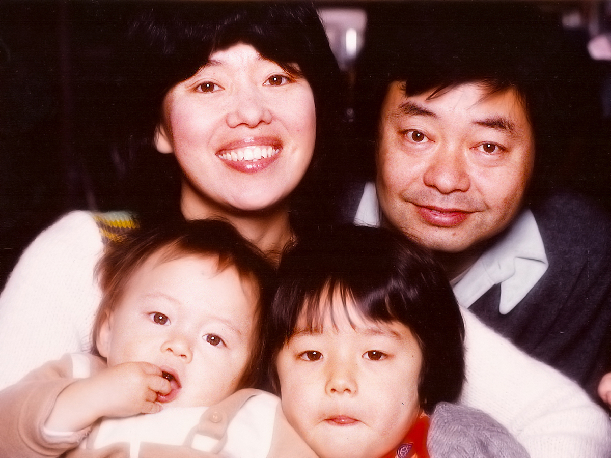 平野レミさんが、初めての「1人4役」に挑戦！ パパ・ママ・兄・妹 登場人物はすべてレミさん!? レシピ紹介ムービー「家族で楽しむ♪ レミさん家のおうち洋食」カゴメ株式会社のプレスリリース