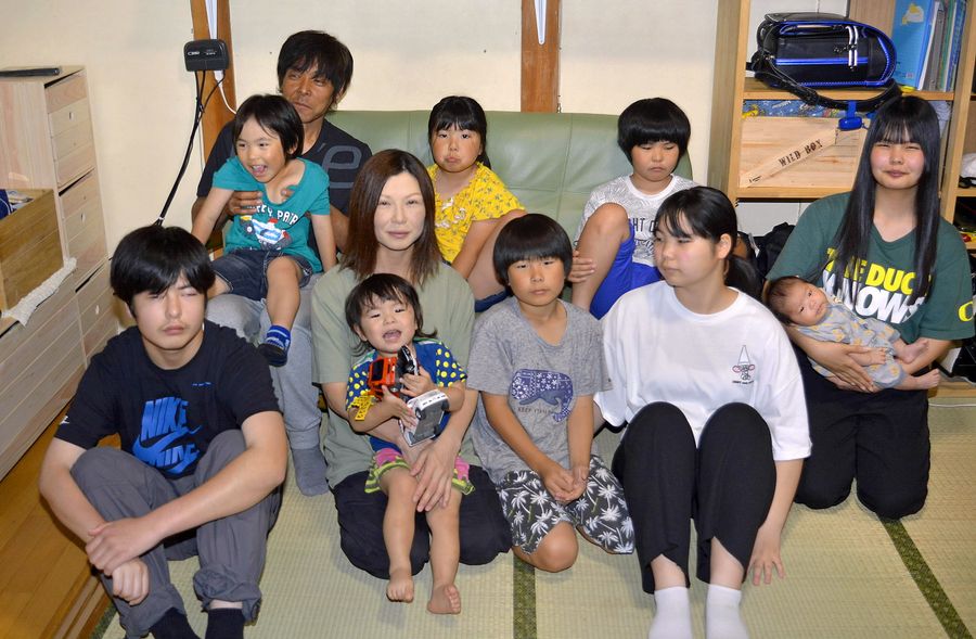 城崎温泉で家族が大集合！そんな記念旅行ステキです！家族写真・結婚式などの記念撮影は豊岡市・城崎温泉の「イガキフォトスタジオ」へ