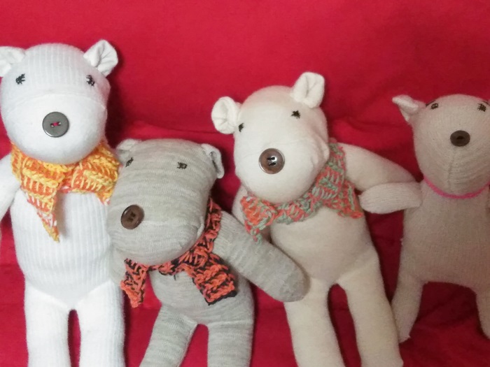 フェルトで簡単手作り 可愛いパンダちゃんの立体的なフェルトマスコット