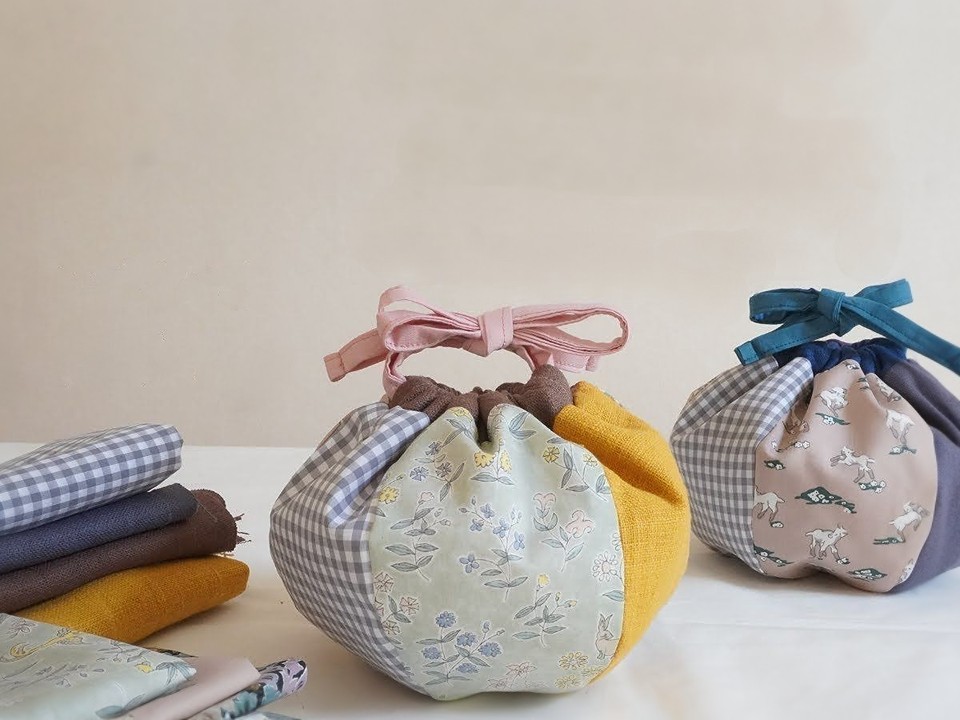 コロンとしたフォルム 切り替えマチの巾着ポーチハンドメイド千尋のハンドメイド布小物レシピ