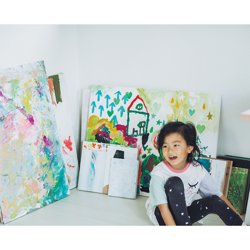 便利なアートフレームで作品収納