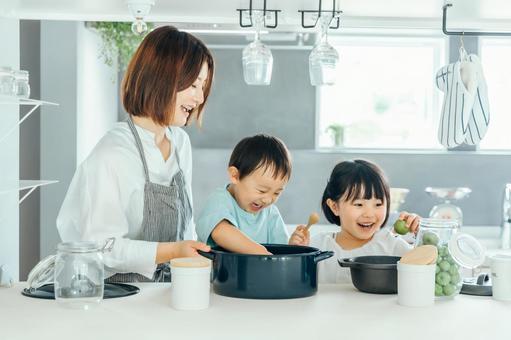 親子コーデ特集♡ 小学生読者モデル&ママの私服コーデ10選☆〜夏休み編〜ニコ☆プチ小学生ナンバーワンウェブマガジン