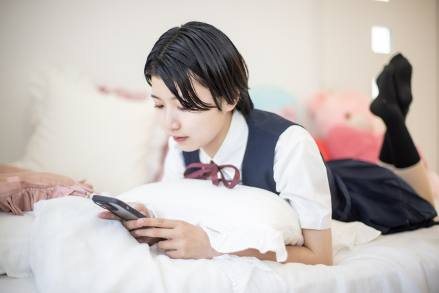 チルの意味や使い方とは？クイズ形式でわかりやすく解説！新時代の健康タバコDR.VAPE ドクターベイプ 公式サイト