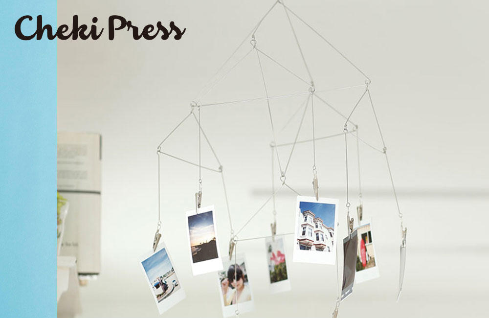 チェキがアート作品に変身！？気軽に撮って貼って作るウォールアート写真と、ちょっといい暮らし。 - 写真を楽しむWEBマガジン