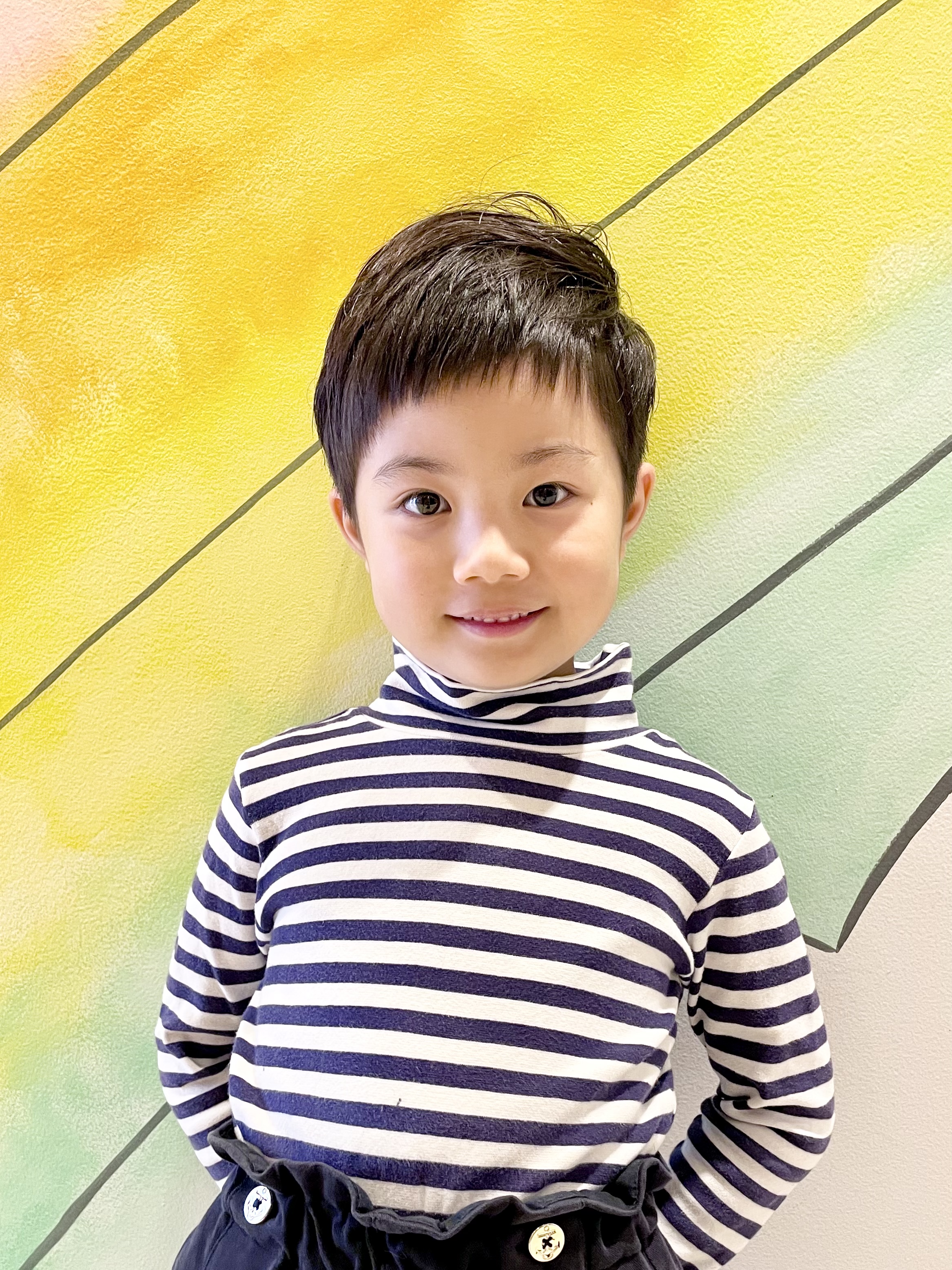 ヘアカットキッズヘアハンサムショート女の子ショートショートヘアショートカット女の子女の子ヘア女の子髪型子どもの髪型チョッキンズキッズ専用サロンキッズカットママリ女の子ママかわいいおしゃれ