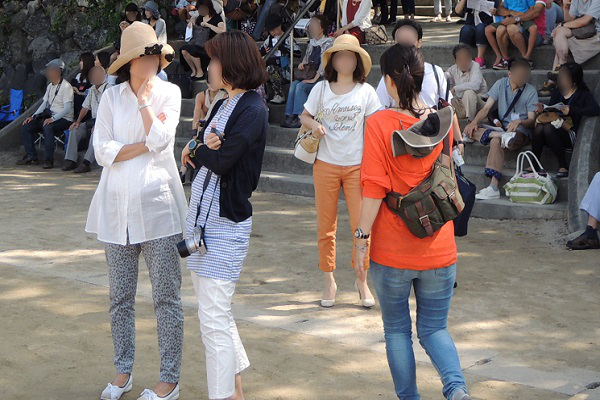 運動会に向けてチェック！ 「おしゃれなママ」を演出できるアクティブな服装4選 –CBK magazine 公式