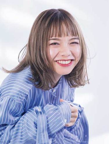 子供っぽくならないサイド三つ編みスタイル集WEBOO ウィーブー暮らしをつくる