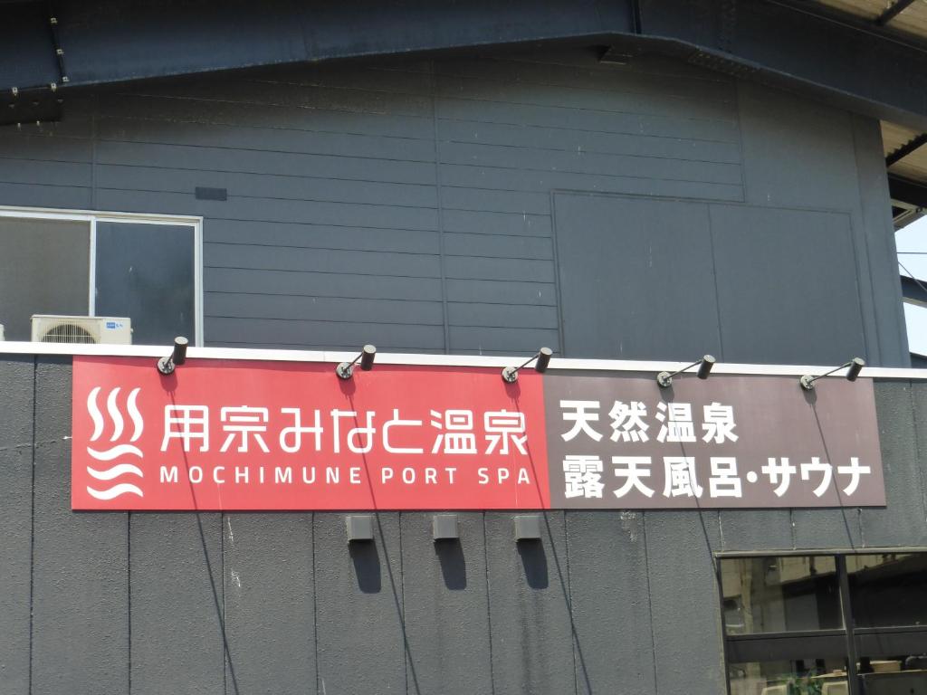 旅歩き｜みんな行きたいサントリーニ島】曇り空でちょっと落ち着いてるエーゲ海の竹下通り！ | 石黒アツシ