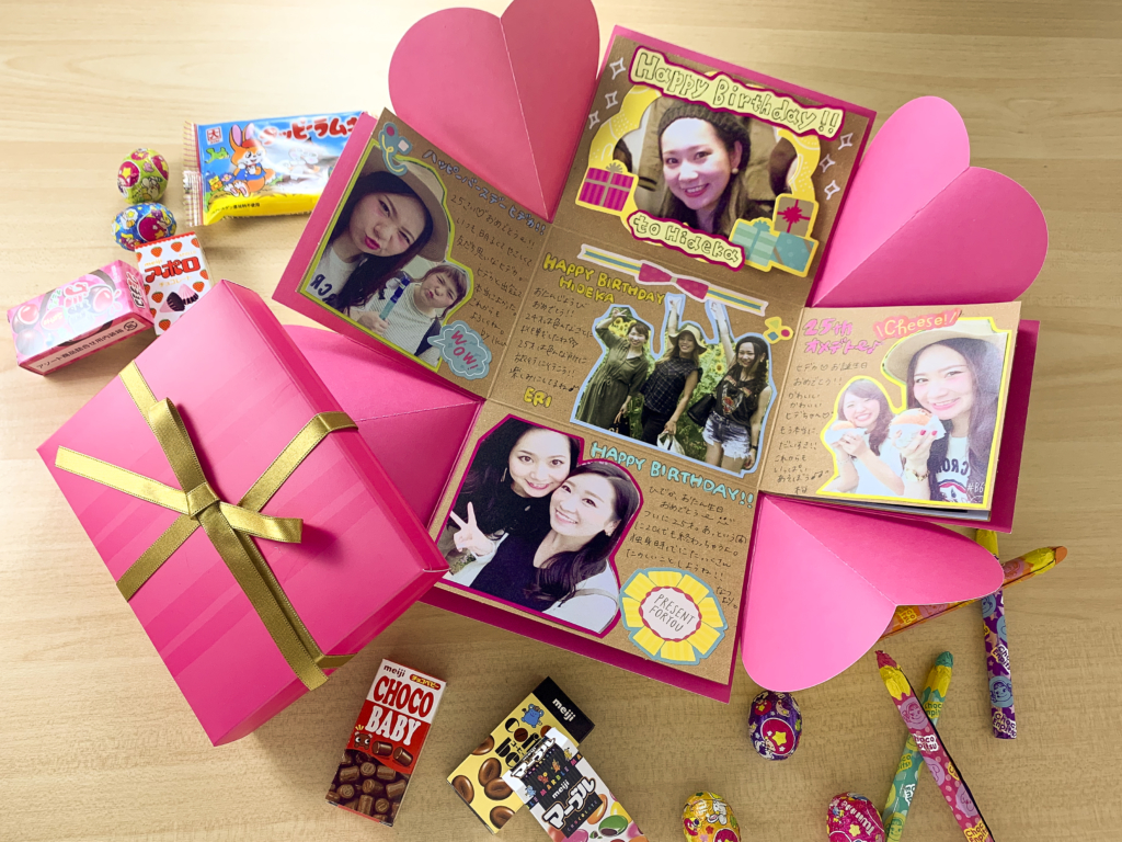 革命的に綺麗に焼ける！失敗しないプラバン100均シールでお花のイニシャルキーホルダーの作り方 自作推しグッズ How to make shrinkplastic