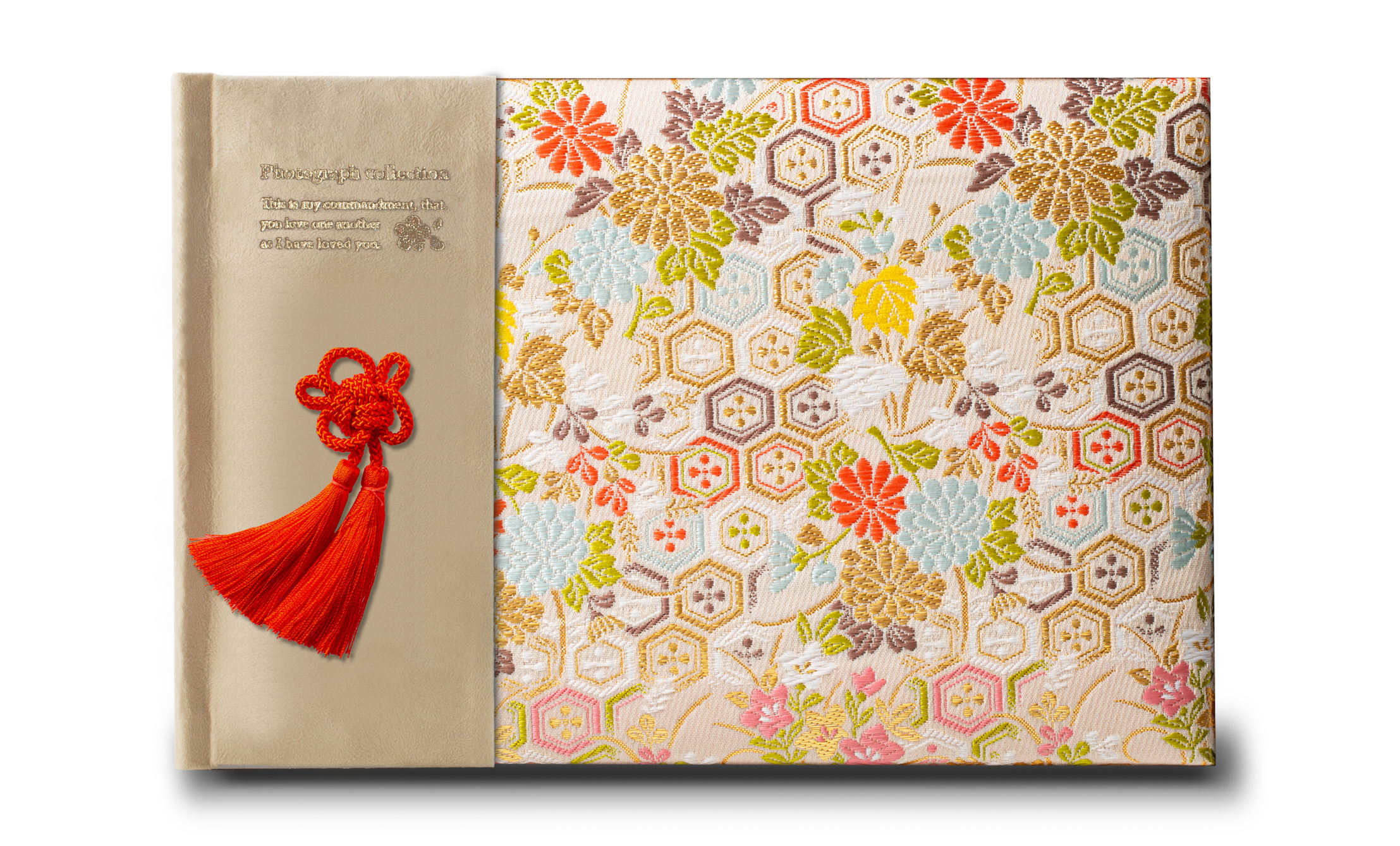 結婚式アルバム-アルバムカフェ結婚式アルバム専門店アルバムカフェ 先日納品したお客様のアルバムです。 ガラス表紙の質感が伝わりますでしょうか？10 31までオリジナルデザインアルバムのキャンペーンを開催中です。 人気のアルバムが３０％OFF！ 前撮り、結婚式