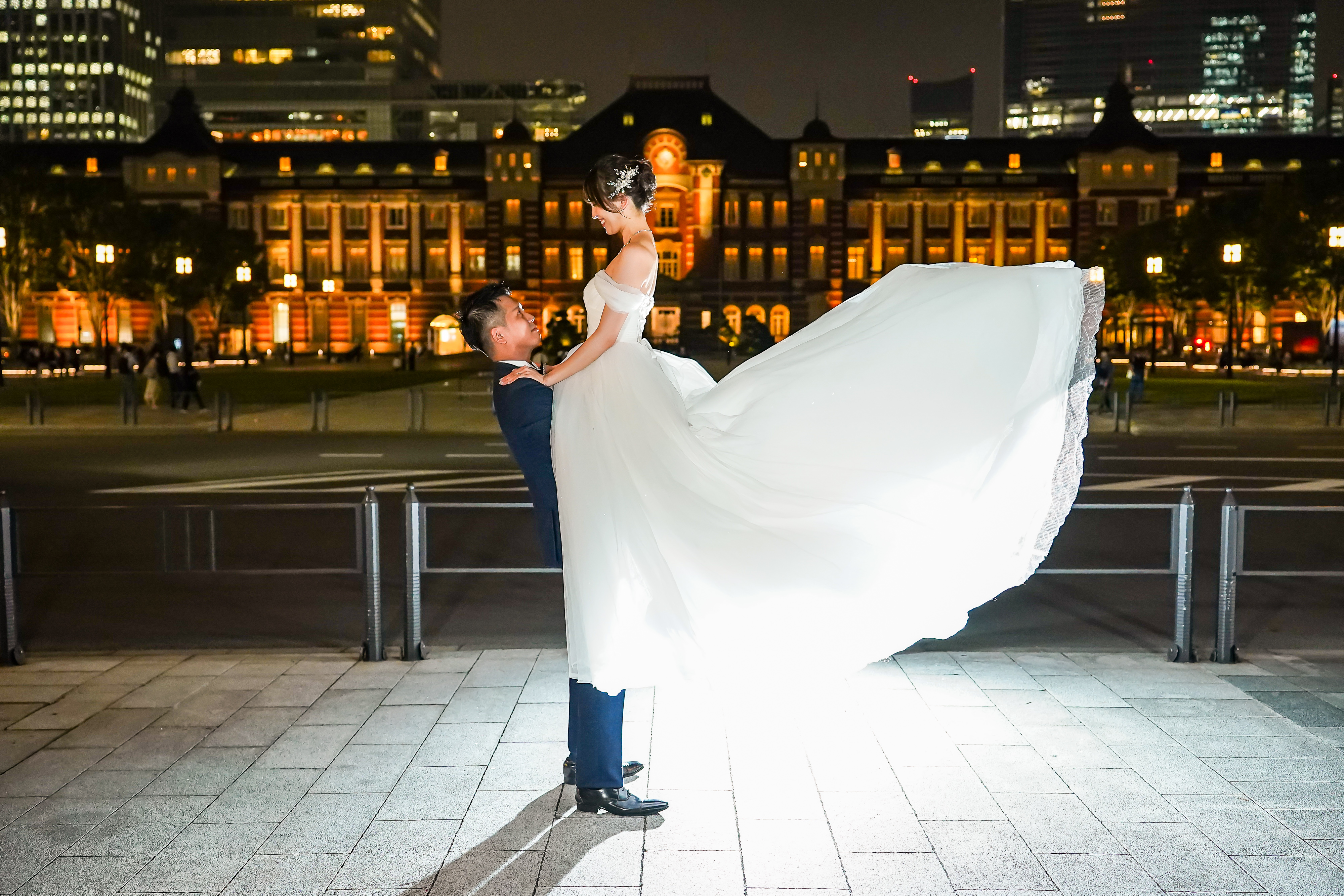 お姫様抱っこチャレンジ👸 全然やり方見ずにやってたら失敗の連発すぎて2人でよく笑った🤣👏 途中逆さま10秒普通にやばかった😂笑夫婦チャレンジカップルチャレンジ お姫様抱っこ お姫様抱っこチャレンジ夫婦 夫婦写真 夫婦生活 夫婦の日常 家族 家族写真 カップル