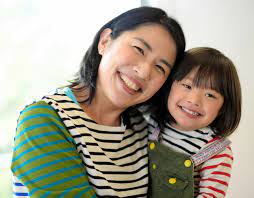 波乱万丈 ダウン症の子供を抱えている有名人・芸能人！意外と知られていない あの方の子供も！ - YouTube