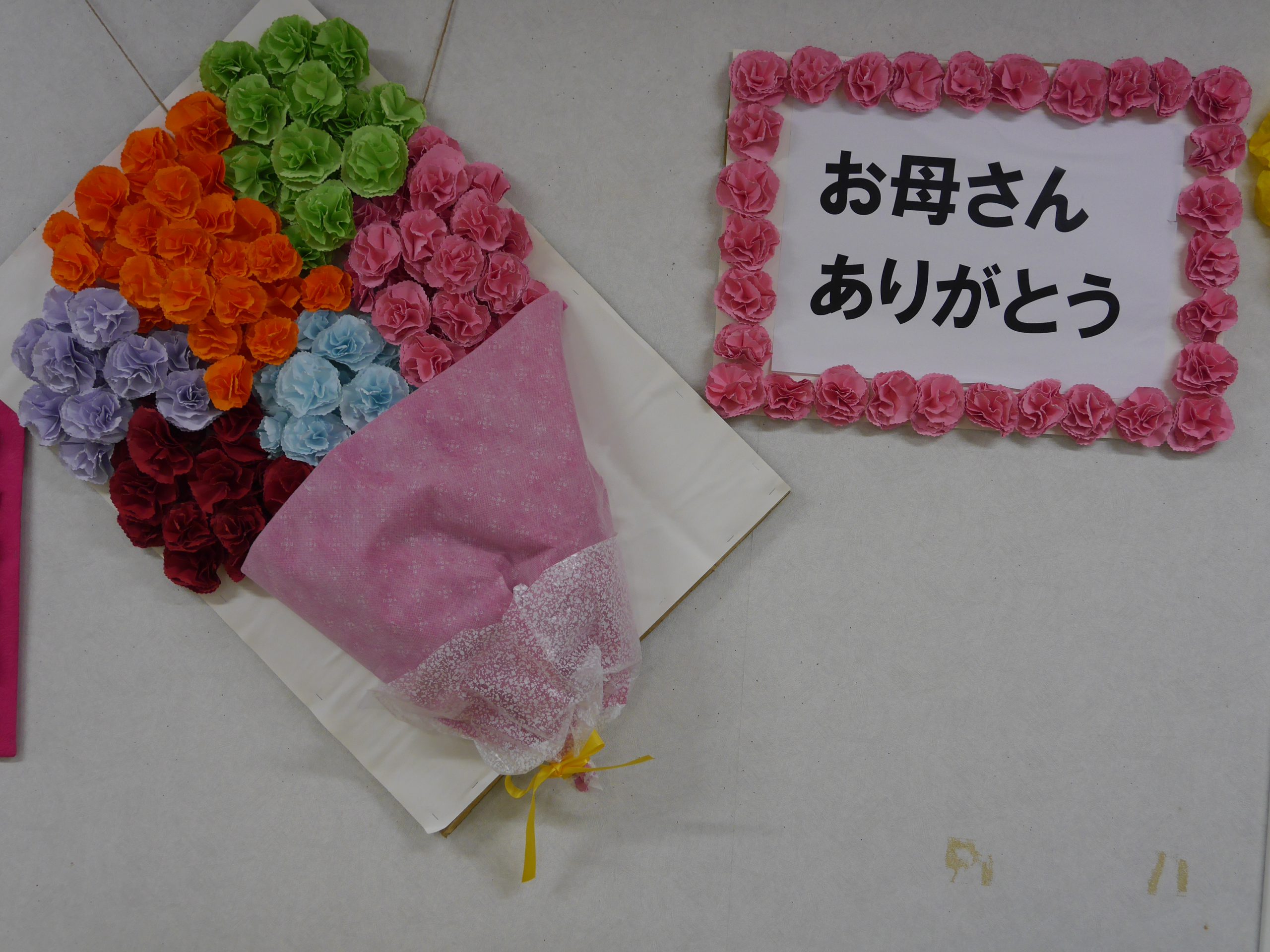 母の日壁面飾り カーネーション壁面 ハンドメイド