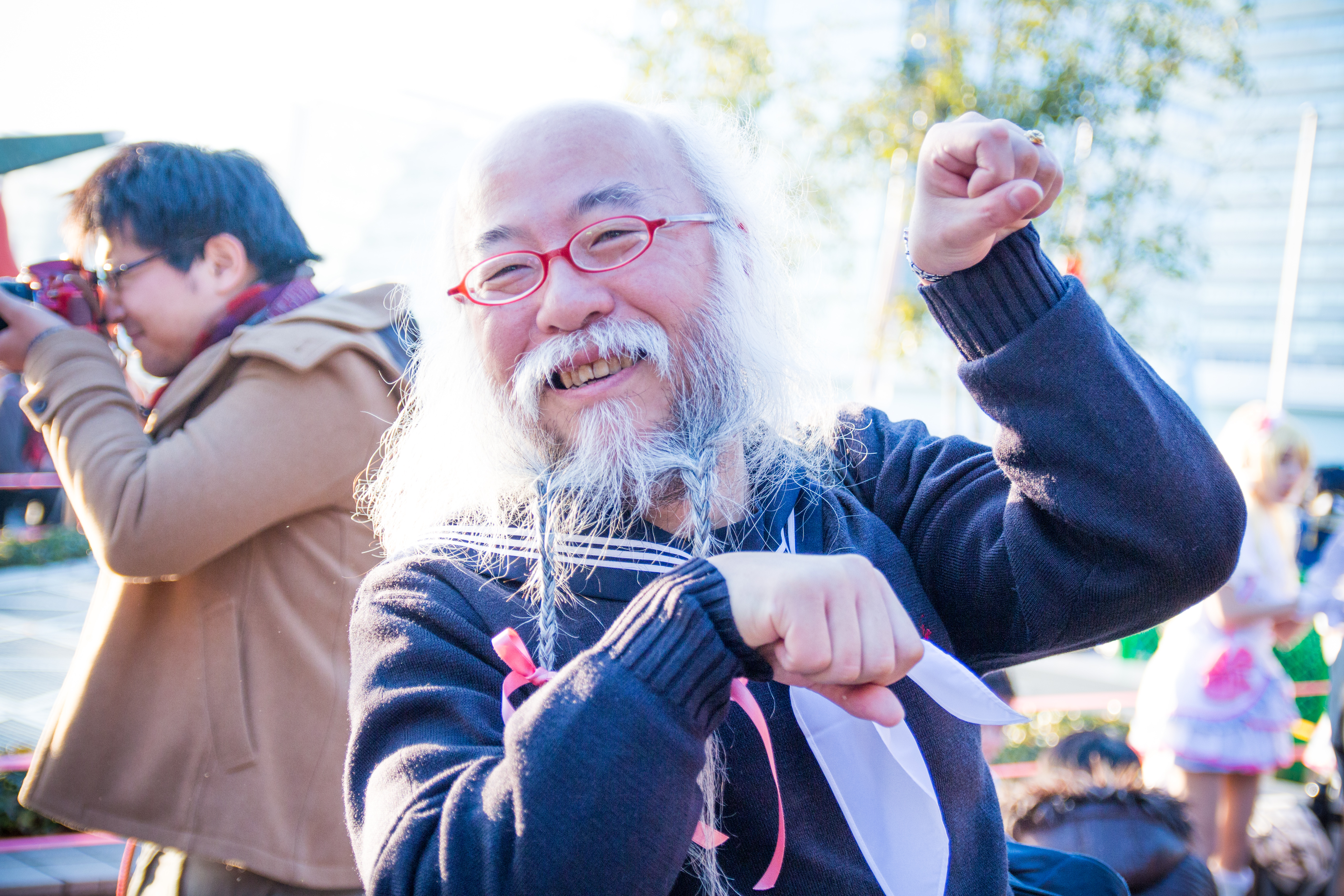 出会えると幸せになれる“セーラー服おじさん”とは