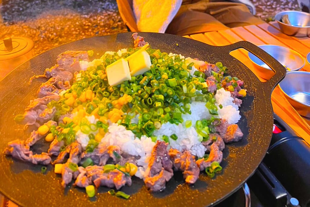 ファミリーキャンプにおすすめのクッカー16選。サイズや素材など選び方もご紹介