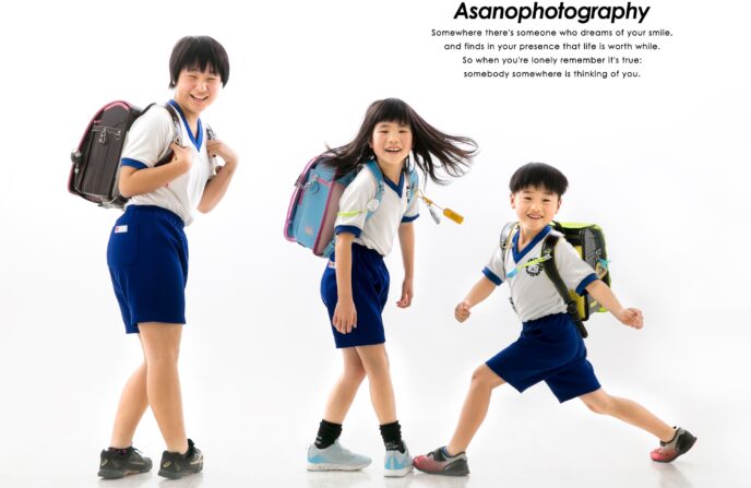 机のポーズキッズヨガポーズ アーサナ 集ヨガインストラクターの資格取得ヴィオラトリコロール