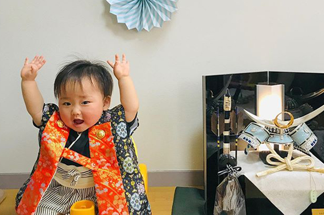 男の子の初節句のお祝いは何をするの？はじめての端午の節句にやることとはスタジオキャラット七五三・お宮参り・成人式・マタニティフォトの写真撮影