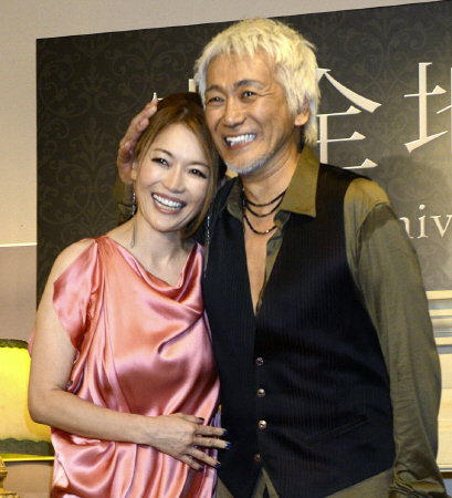 青田典子：玉置浩二からのプロポーズは「夏だから結婚しよう」 結婚14年、手作り料理に「おいしいね」と喜んでくれる 私生活を「徹子の部屋」で語る -毎日キレイ