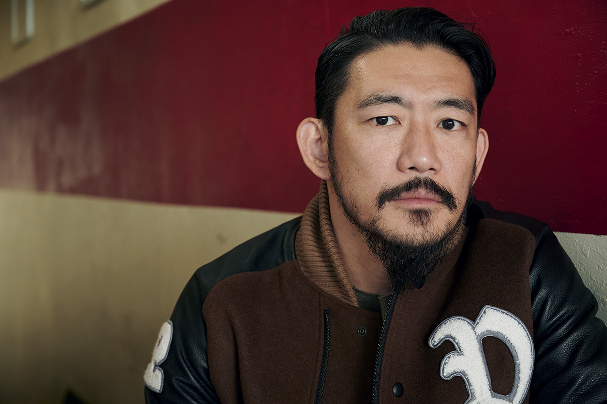 TOSHI-LOWと嫁・りょうは「交際0日婚」！長年の友人関係から「2年契約」で入籍