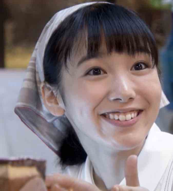 飯豊まりえの学歴は日出高校出身！豪華な同級生は北村匠海⁉偏差値も調査Irodori Cafeブログ