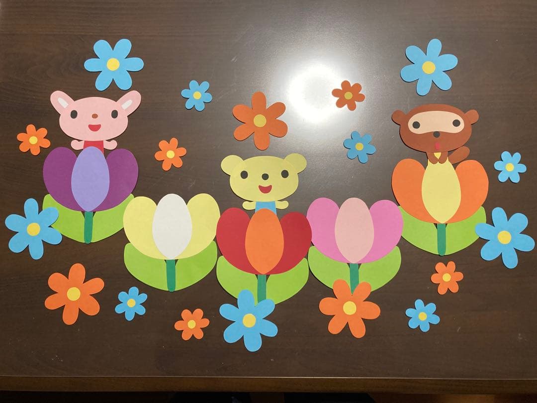 春の保育室を明るく飾ろう！「にょきにょきペタペタ月夜の木」みんなの幼児と保育