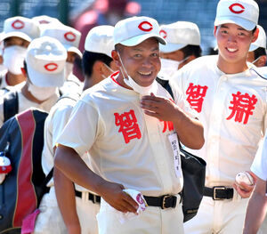 智弁学園・小坂将商監督 目標制して得た「自信」 選抜高校野球毎日新聞