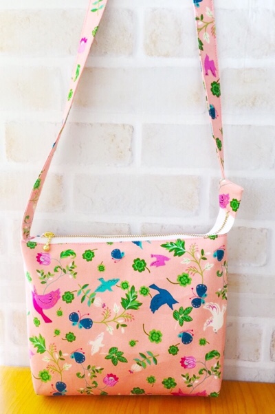 保育園で人気！子ども用ポシェットの簡単な作り方。100均材料で作れて、アイロンもマチ針も使いませんヒナスイッチ