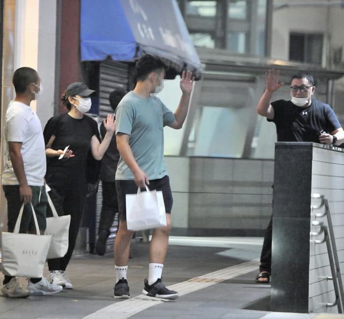 写真 東原亜希、長男の小学校卒業を報告：中日スポーツ・東京中日スポーツ