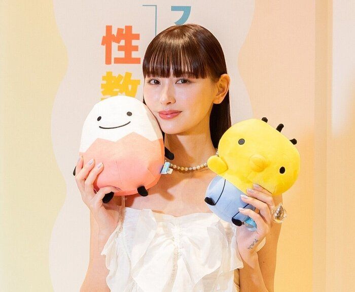 ツーショット初公開！ 鈴木えみと弟・依十にインタビュー。 謎に包まれた美形姉弟の関係に迫るNumero TOKYO