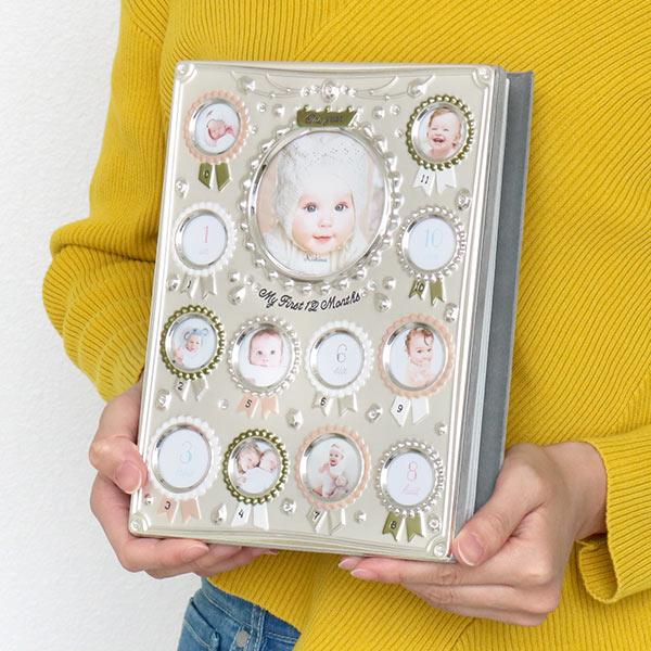 Amazonサムコス 雲形 ウッド 8枚セット 月齢カード 収納袋付き 写真道具 ニューボーンフォト 月齢フォト ベビーマンスリーカッド 記念日 フォト 出産祝い 赤ちゃん 新生児 成長記録 撮影道具Bベビーフォトフレーム・写真立てベビー＆マタニティ 通販