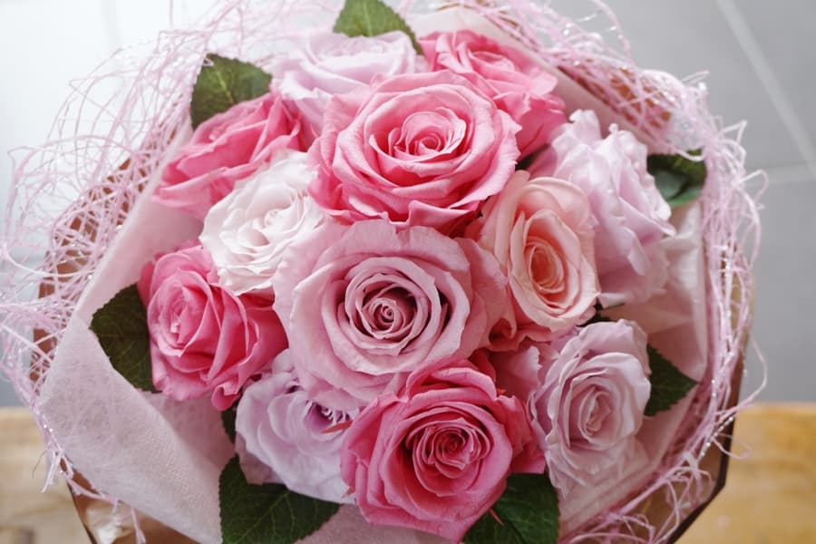 プロポーズ用 ひまわり108本花束の制作フラワーショップ アリス