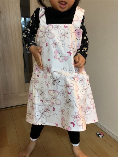 200円で完成！子ども用エプロン＆三角巾。ダイソー「べんりベルト」で着脱らくらく&あんふぁん