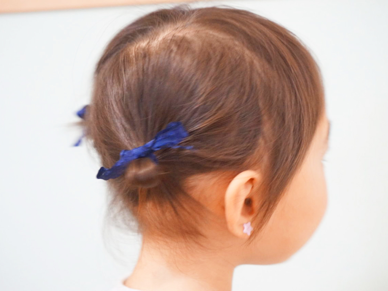 子供髪型アレンジ女の子 簡単で幼稚園でもくずれない♡結ぶだけのオシャレヘア