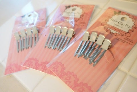 初ヘアピン 薄毛ちゃんだけどピン留め着けれたよ👶🏻🌼生後8ヶ月女の子ベビー女の子コーデ薄毛ベビープティマインハンドメイドアクセサリー手編みアクセサリー令和5年12月ベビーベビカレメイト