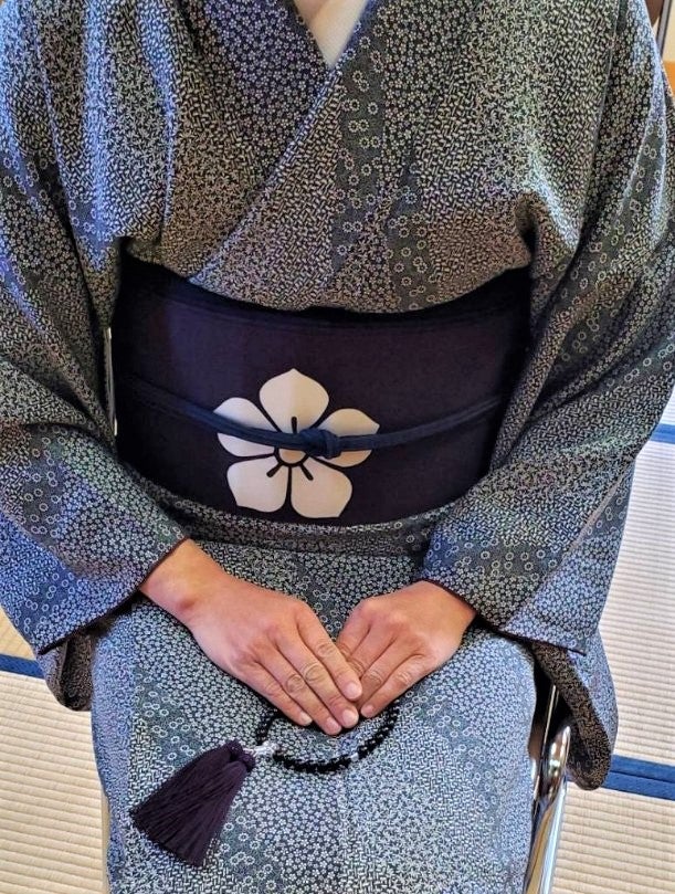 法事やお悔やみの席での着物マナーと正しい装い – Nexea