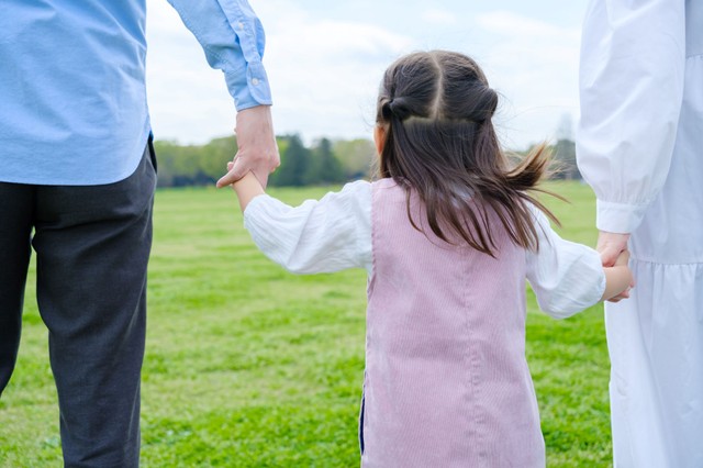 子どもが手をつなぐのを嫌がる！どう対応したらいい？ - たまGoo