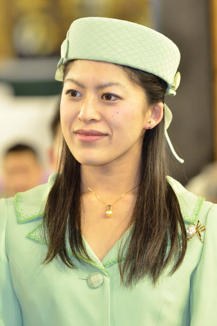 2ページ目 活躍する女性皇族 久子さま 粋な「破れ」の帯 承子さま「糞掃衣」調の意匠をスタイリッシュな着こなしに専門家もにっこりAERADIGITAL アエラデジタル