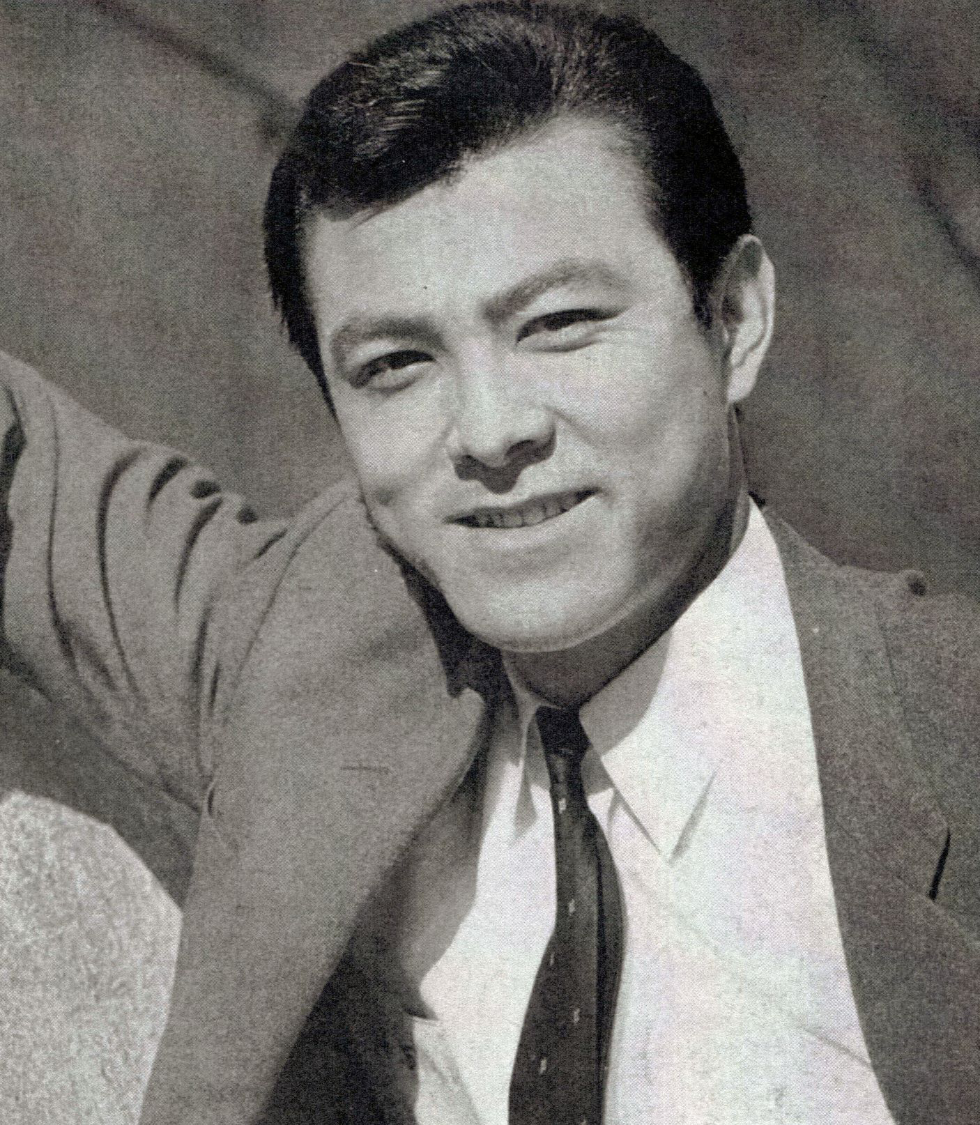 近畿大学水産研究所 大阪・関西万博 ウォータープラザ店 来店者10万人達成記念！卒業生の糸井嘉男氏が一日店長に就任2025年10月2日-エキサイトニュース