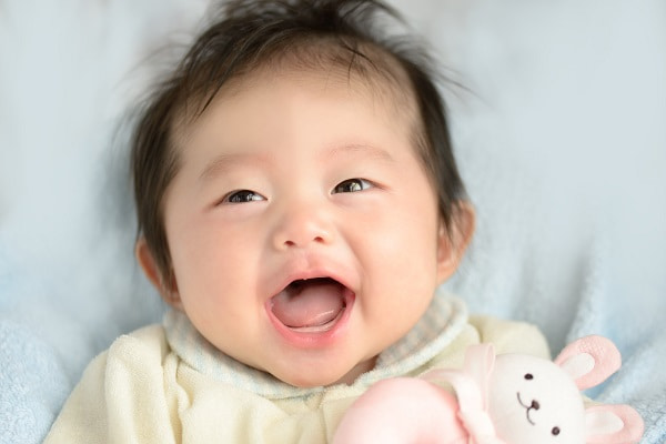 母親にだけ笑ってくれない赤ちゃんは沢山いるし、母親が赤ちゃんに笑えなくなる時だって沢山ある