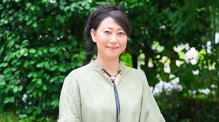 50歳人気お笑い芸人の女子中学生時代は？ 14歳で「素人歌番組にでた」懐かしショットを披露 「目が大きい」「本名だったんだぁ」の声 1 2エンタメ ねとらぼ