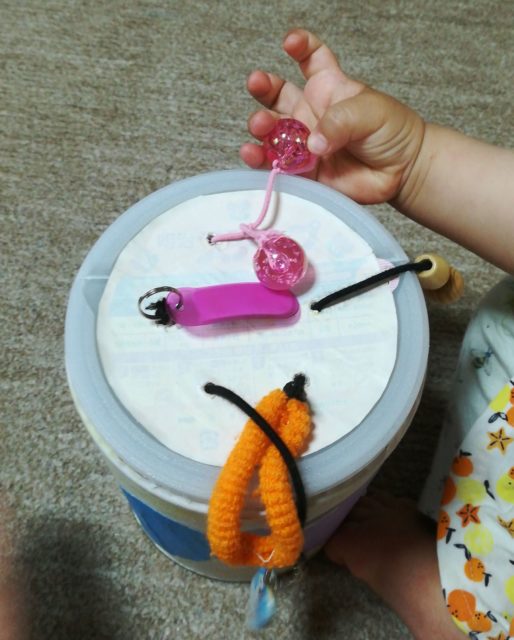 壁面遊び☆手作りおもちゃ 保育教材 ビジーボード - ☆モンテの教材屋さん☆minne byGMOペパボ 国内最大級のハンドメイド・手作り 通販サイト