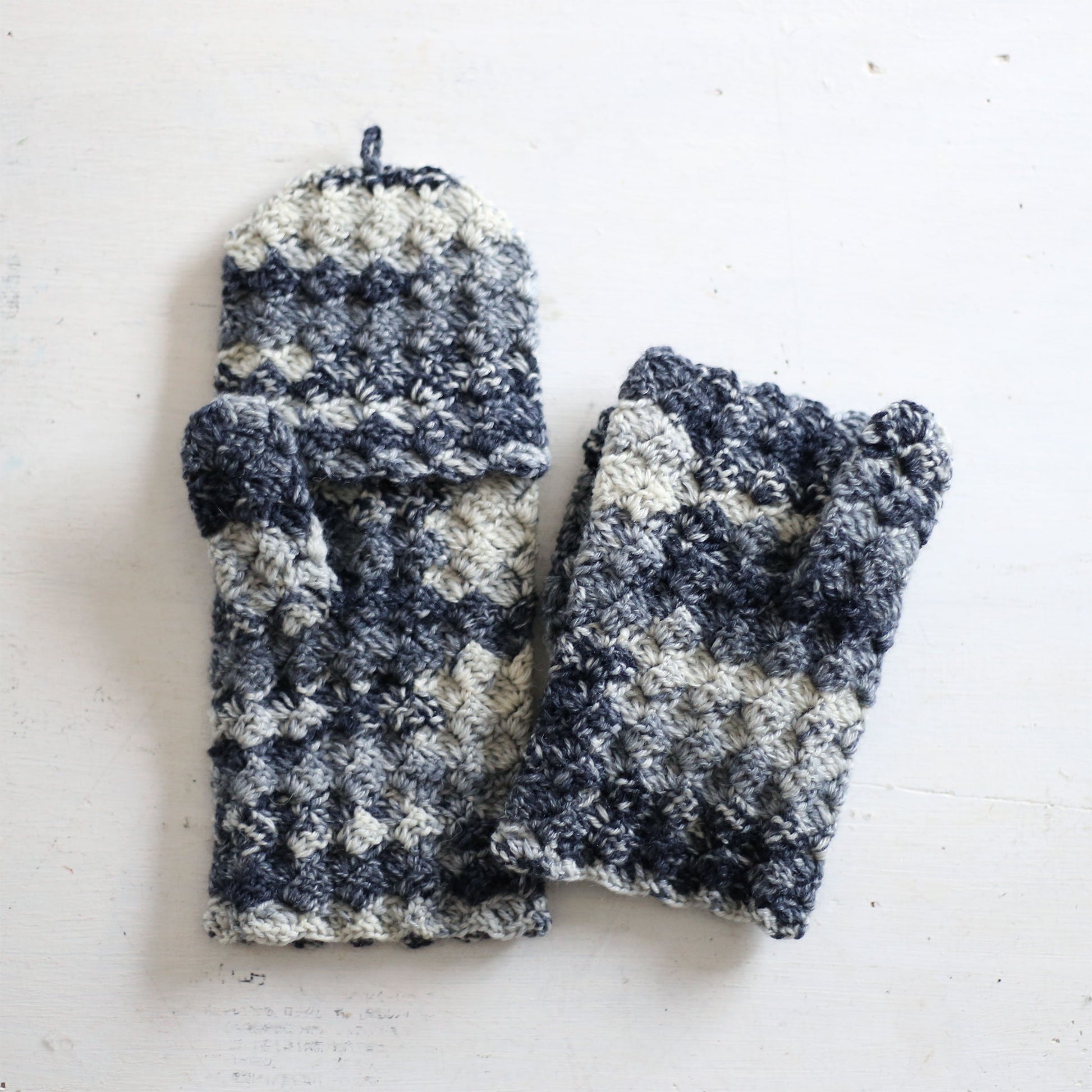 またまた、かぎ針編み 五本指手袋 キッズサイズがんばらんでいいっっ