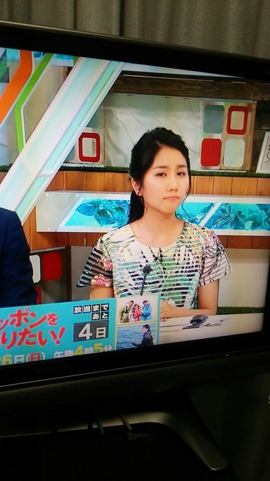 TSSテレビ新広島きのうの投稿の続き 🙏 木村仁美アナの写真を撮っていたら 『TSSライク！』終わりの 衣笠梨代アナにばったり🤗落花生で一緒にハート❤️笑 ▷▷▷ そのあとは美味しくいただきました😋衣笠梨代衣笠梨代アナ衣笠アナ木村仁美木村仁美アナ