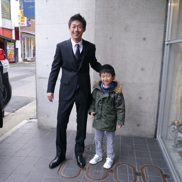 2025 入学式・卒業式のお父さん用のセレモニースーツ・フォーマルスーツ