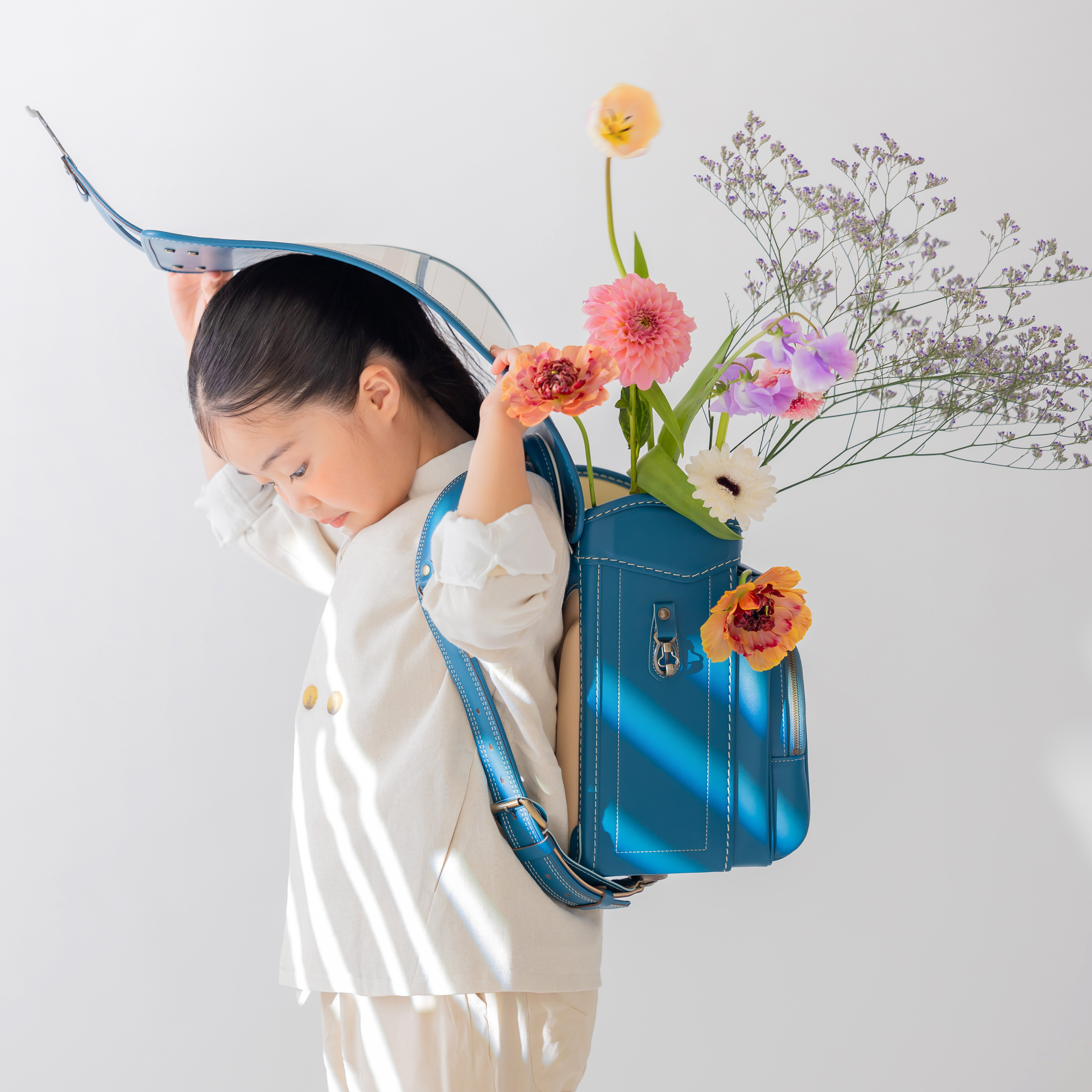 楽天市場ランドセルリメイク追加アイテム 写真立て リメイク ランドセル 小物 本革 ランドセルリメイク 恩返し 贈り物 感謝 卒業 卒業式 革 皮アップサイクル 写真立て フォトスタンド らんどせるりめいく ミニランドセル プレゼント ギフト : cambiare