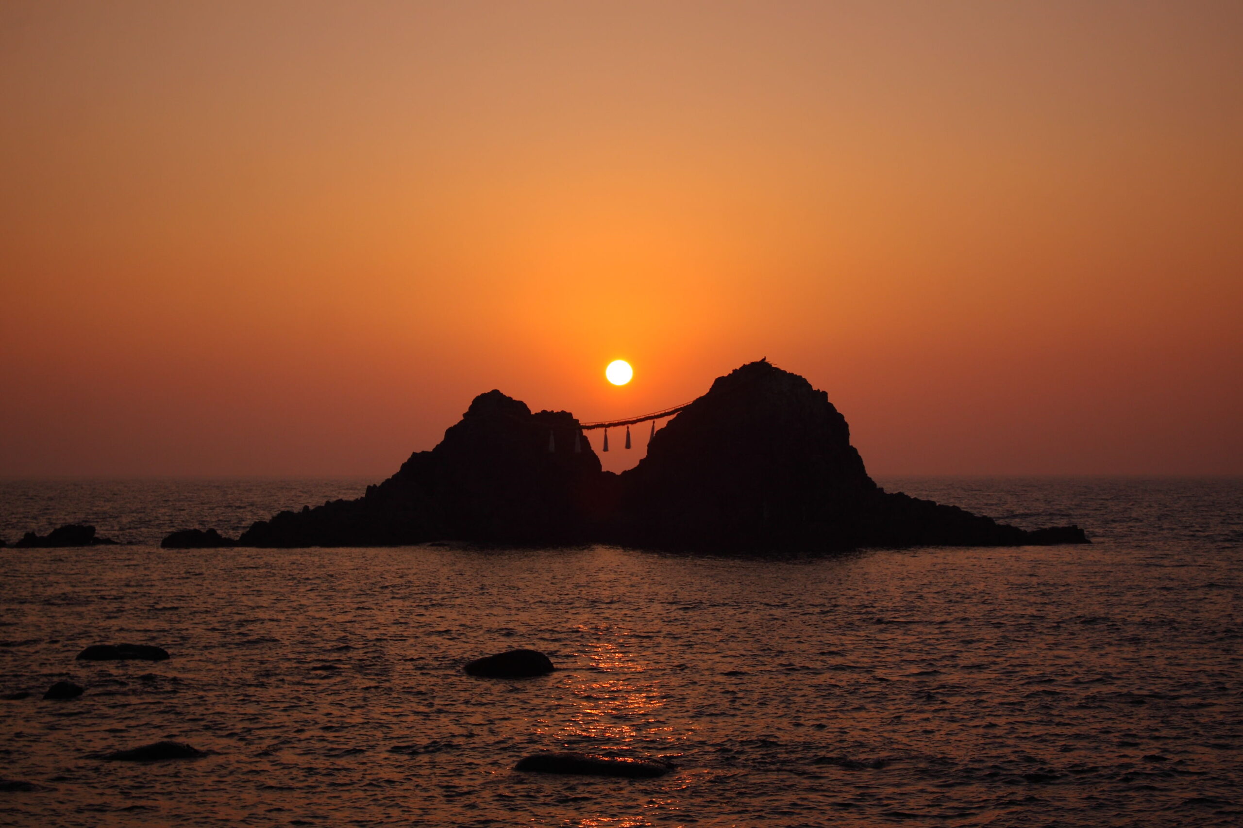 福岡 桜井二見ヶ浦の夫婦岩 福岡県糸島市 : マユリ～ナの暇つぶし＊香川のお店食べ歩き