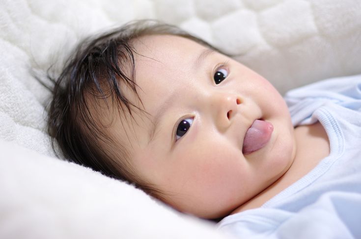 モロー反射とは？ モロー反射が見られる期間、疾患や発達障害との関連についてご紹介します！ 小児科医監修LITALICO発達ナビ